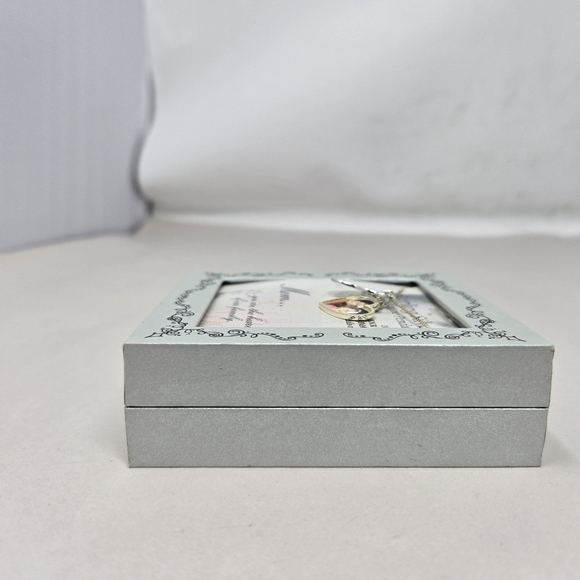 Sterling Silver .925 Picture Frame Pendant For Mom You Are The Heart Of Family - Picture 5 of 10